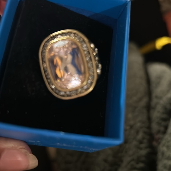 Heidi Daus Ring Swarovski Crystal  Ring Size 6(?) ** Wearable Art** - Picture 6 of 16